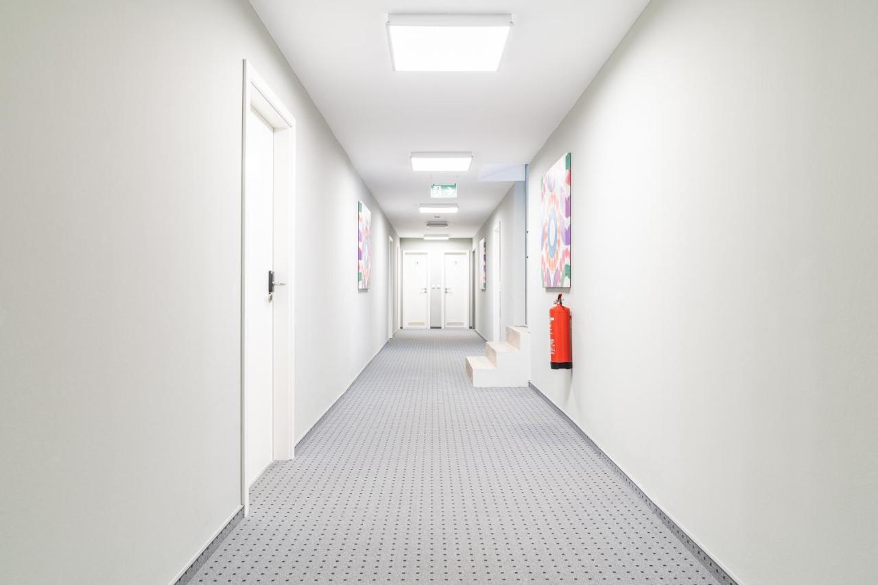 Hostel Messe Laatzen ภายนอก รูปภาพ